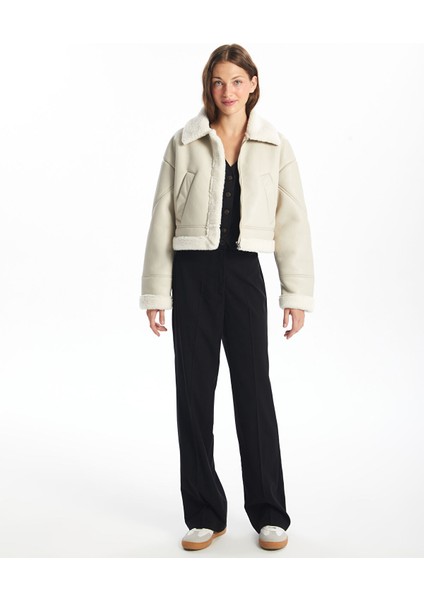 Yeni Sezon Gömlek Yaka Kadın Deri Görünümlü Mont fiyatları