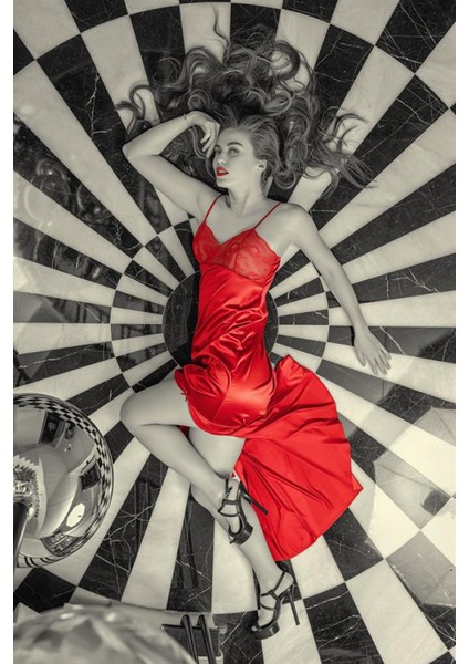 Pilelistore Dantelli Uzun Yırbrfaçlı Saten Gecelik Elbise String Takım Kırmızı (BRF31512)