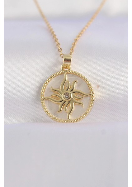 316L Çelik Zincir Altın Renk Zirkon Taşlı Oval Tasarım Güneş Kolye