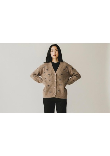 Fiyonk Desenli Çelik Örme Triko V Yaka Hırka