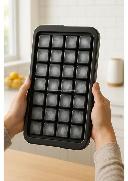 Plastik Buz Kalıbı 32 Bölmeli Kare Küp Şeklinde Buzluk Kalıbı Su Doldurma Kapaklı Sızdırmaz Tasarım Gıda Uyumlu Malzeme indirimleri