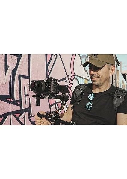 Lumıx DC-GH6L Hibrit Kamera Leica ES12060 Objektifli (25 Mp, Dual I.s, OLED Arayıcı, Soğuk/toz/su Sıçramasına Karşı Koruma) Siyah indirimleri