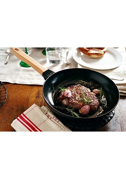 Ahşap Saplı Döküm Kızartma Tavası indirimleri