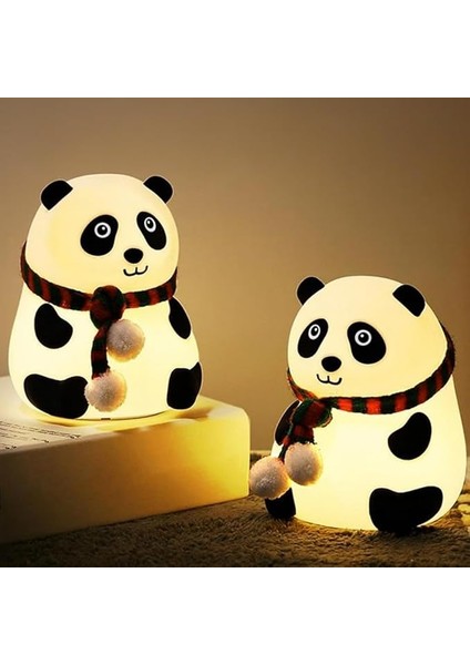 Yumuşak Silikon Panda Mini Gece Lambası Dekoratif Işık Derecesi Ayarlanabilir Yatak Odası Lambası Panda Kitap Okuma Lambası Çocuk Odası 106X112X136MM QY006 (Atkılı Panda - QY006)