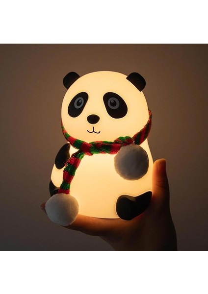 Yumuşak Silikon Panda Mini Gece Lambası Dekoratif Işık Derecesi Ayarlanabilir Yatak Odası Lambası Panda Kitap Okuma Lambası Çocuk Odası 106X112X136MM QY006 (Atkılı Panda - QY006) fiyatları