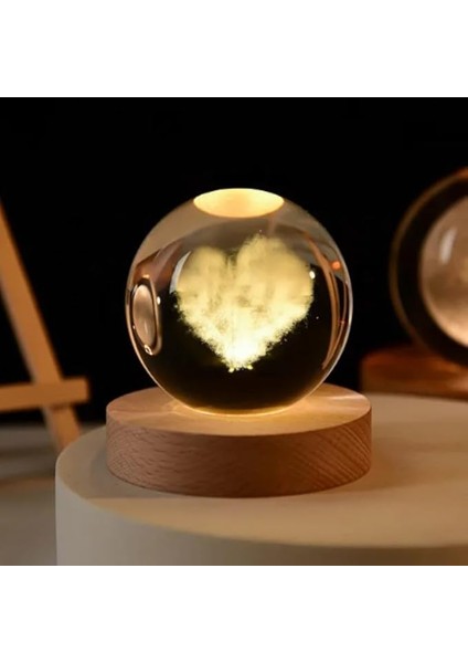 Kristal Cam Küre LED Işıklı USB Kablolu Ahşap Stantlı Gece Lambası Dekoratif Hediyelik (Kalp)