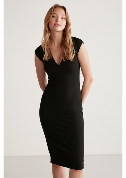 Octavıa Kadın Esnek Kumaşlı Süprem Vücudu Tamamen Saran Yırtmaçlı Derin V Yaka Kısa Kollu Siyah Elbise fırsatları