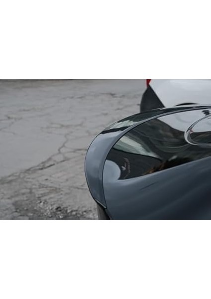 Tesla Model Y ile Uyumlu Arka Bagaj Üstü Spoiler Parlak Siyah (Piano Black) fiyatları