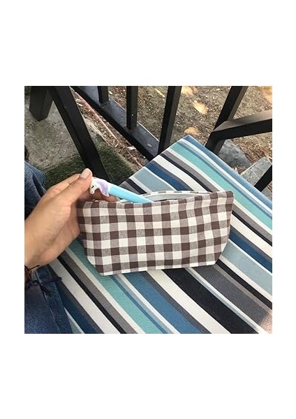 Büyük Pötikareli Yıkanabilir Fermuarlı Tek Gözlü Bez Kalemlik Kalem Kutusu Cüzdan Makyaj Çantası Bez Kalem Kesesi (Kahverengi) fırsatları