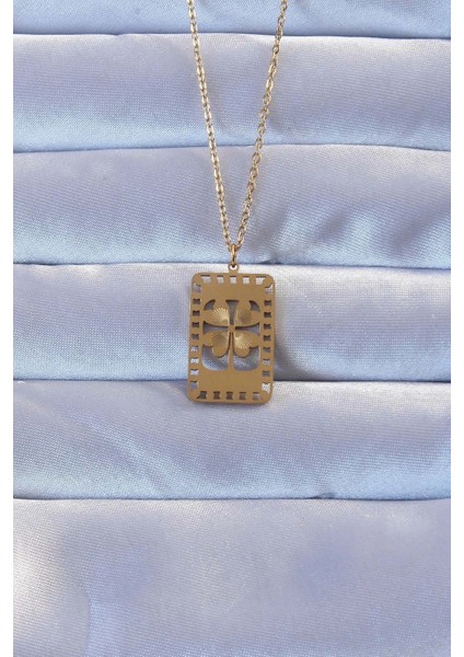 316L Altın Renk Işlemeli Yonca Model Vintage Kolye