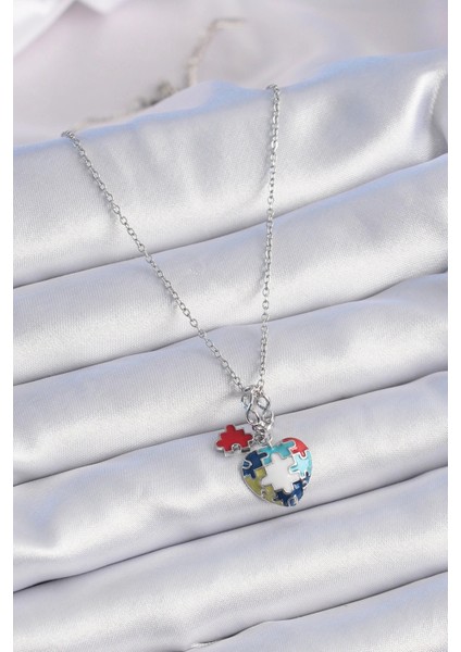 316L Çelik Gümüş Renk Yapboz Motif Kalp Figür Charm Model Kadın Kolye fiyatları