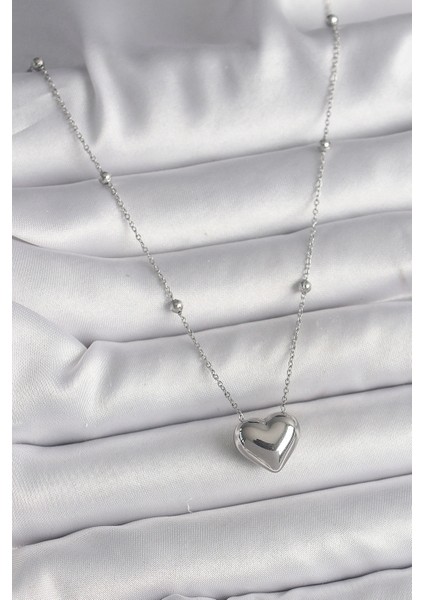 316L Çelik Gümüş Renk Topçuk Detay Zincir Kalp Model Kadın Kolye fiyatları