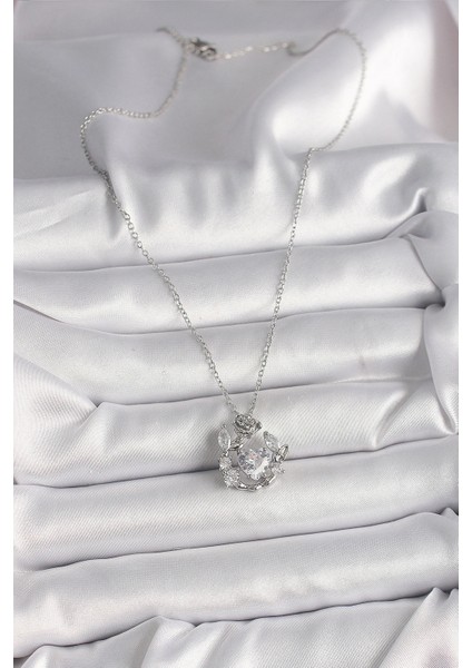 316L Çelik Gümüş Renk Zincir Zirkon Taşlı Kalp Figür Gül Detay Kadın Kolye fiyatları