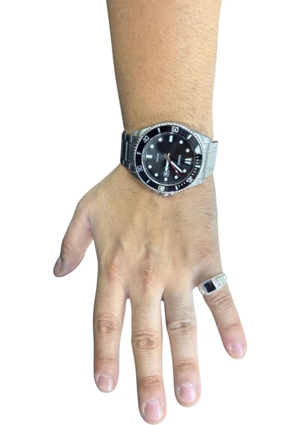 Kenarları Desenli Kare Mineli Zarif Gümüş Erkek Yüzük modelleri