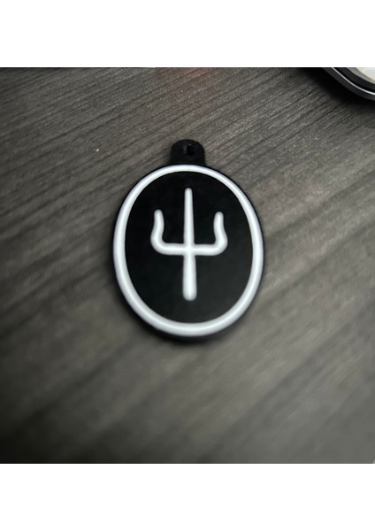 Twenty One Pilots Ölçekli ve Buzlu Trident Logolu Anahtarlık (2021)