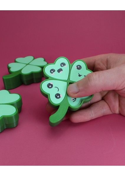 Şanslı Yonca Fidget Tıklayıcıları - Anahtarlık Yoncaları - Aziz Patrick Günü