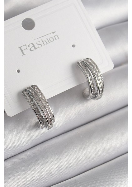 Pirinç Gümüş Renk Zirkon Taşlı Yarım Halka Model Kadın Küpe