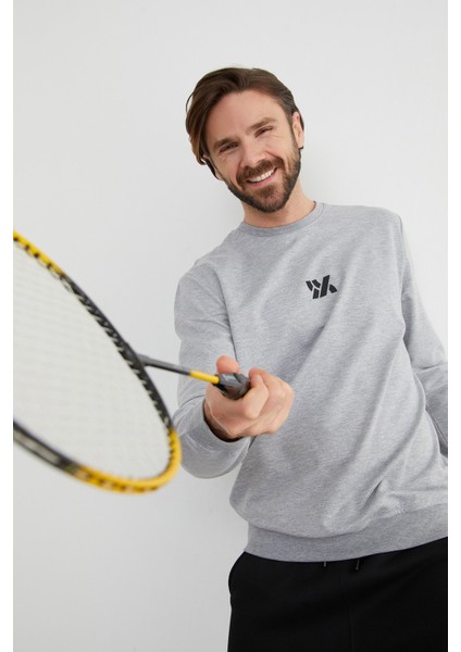 Kabartma Baskılı Bisiklet Yaka Sweatshirt