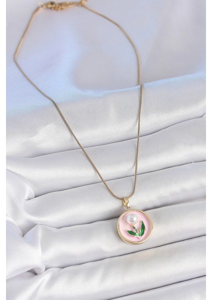 316L Çelik Gold Renk Zincir Pembe Mineli Incili Çiçek Işlemeli Portre Model Kadın Kolye fiyatları