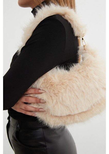 Zincir Askılı Fermuarlı Suni Kürk Kol Çantası fırsatları