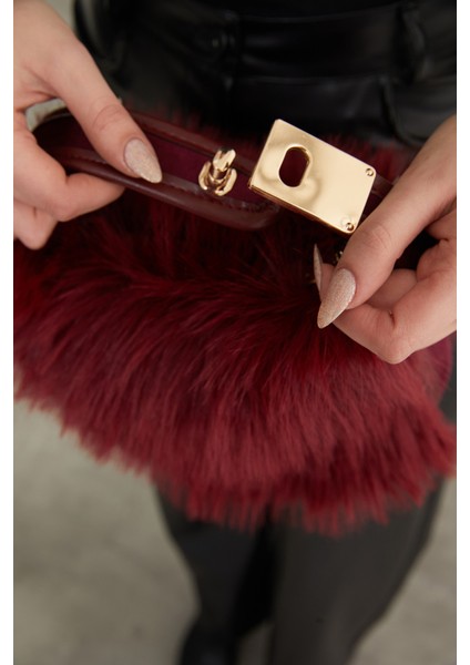 Askılı Fermuarlı Suni Kürk Kol Çantası modelleri
