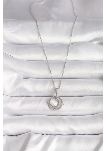 316L Çelik Gümüş Renk Zirkon Taşlı Beyaz Sedefli Hilal Model Kadın Kolye fiyatları