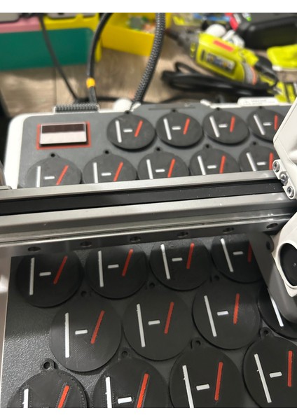 Twenty One Pilots Anahtarlık - Bulanık Yüz Logosu