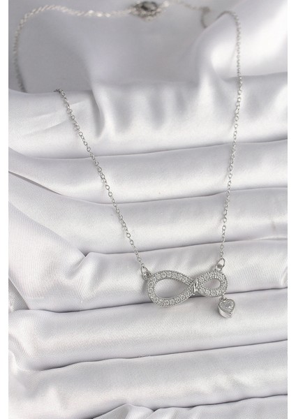 316L Çelik Gümüş Renk Zincir Zirkon Taşlı Sonsuzluk Model Taşlı Kalp Detay Kadın Kolye fiyatları