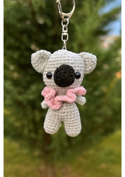 Amigurumi Koala Anahtarlık – El Yapımı Örgü Oyuncak, Sevimli Çanta ve Araba Aksesuarı