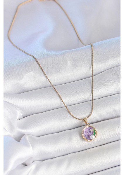 316L Çelik Gold Renk Zincir Mor Çiçek Işlemeli Zirkon Taş Inci Detaylı Minimal Portre Model Kadın Kolye fiyatları