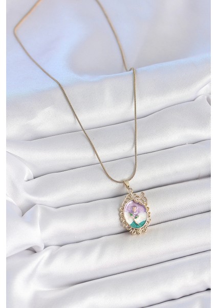 316L Çelik Gold Renk Zincir Mix Renk Mineli Çiçek Işlemeli Zirkon Taş Detaylı Portre Model Kadın Kolye fiyatları