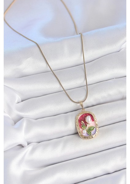 316L Çelik Gold Renk Zincir Mix Renk Incili Çiçek Işlemeli Portre Model Kadın Kolye fiyatları