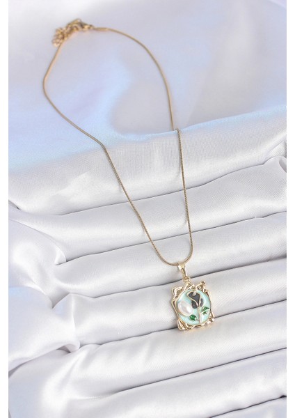 316L Çelik Gold Renk Zincir Mi Mineli Çiçek Işlemeli Inci Detay Portre Model Kadın Kolye fiyatları