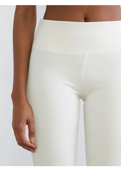 Koor Sport Ekru Beli Lastikli Ispanyol Paça Kadın Spor Tayt modelleri