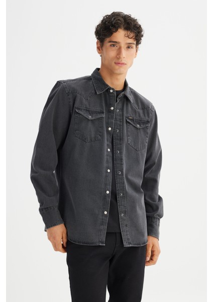 %100 Pamuk Regular Fit Normal Kesim Klasik Yaka Cepli Denim Gömlek