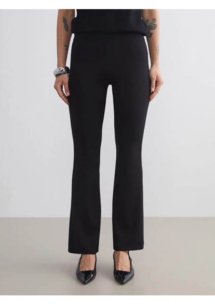 Lcwaıkıkı Classic Siyah Ispanyol Paça Kadın Tayt Pantolon fırsatları