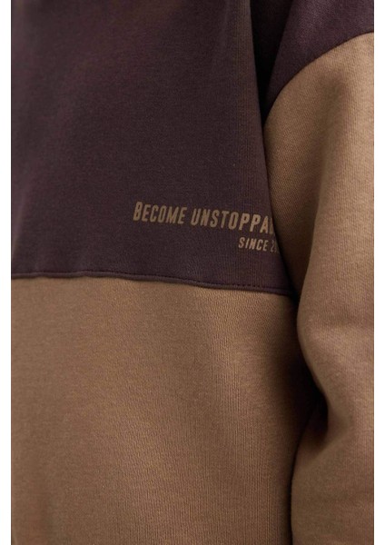 Erkek Çocuk Oversize Geniş Kalıp Kapüşonlu Baskılı İçi Yumuşak Tüylü Sweatshirt G5541A825CW fırsatları