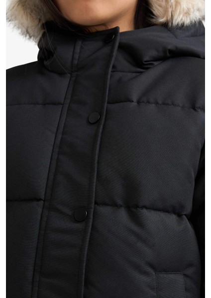 Kız Çocuk Kapüşonlu Fermuarlı Parka C8755A825AU