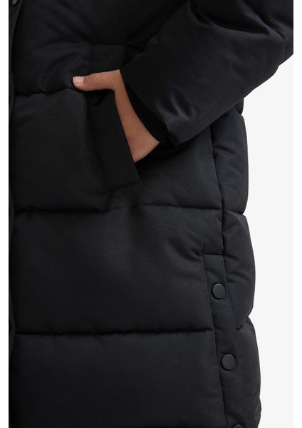 Kız Çocuk Kapüşonlu Fermuarlı Parka C8755A825AU