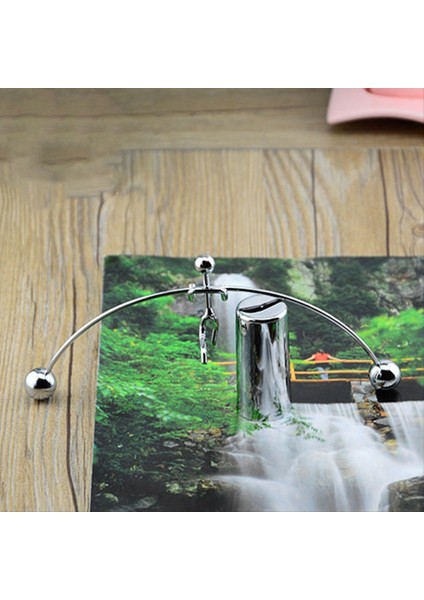 Uzun Boylu Tek Ayaklı Küçük Demir Insanlar Süsleme Süsleri Masaüstü Demir Dekorasyonu (Yurt Dışından) fırsatları