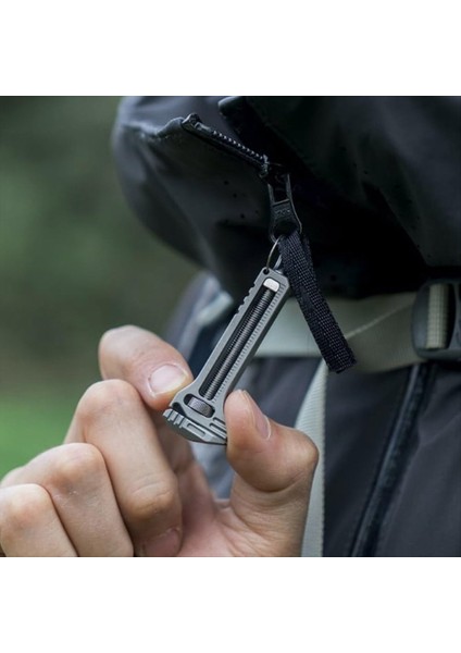 Mini Şişe Açıcı Anahtarı Pas Geçirmez Çoklu Takım Anahtarı Ayarlanabilir Çubuk Çubuk Taşınabilir Anahtar Zincir Tornavida Ipucu (Yurt Dışından) fırsatları