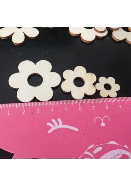 100PCS Ahşap Çiçek Süsleri ile Delikli El Yapımı Ahşap Zanaat Aksesuarları Hurda Defteri Için Ev Dekorasyon (Yurt Dışından) indirimleri