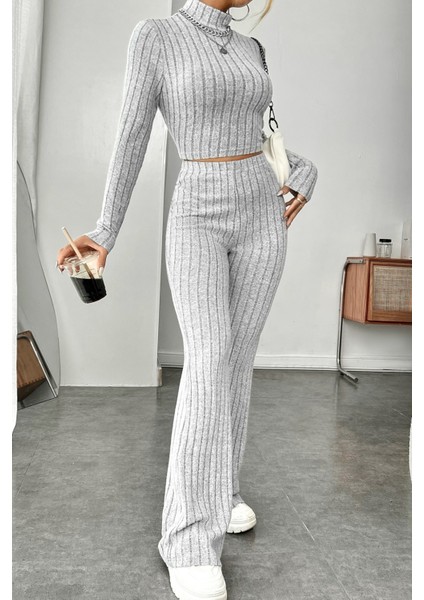 Kadın Gri Çizgili Boğazlı Crop Top ve Yüksek Bel Pantolon Takım indirimleri