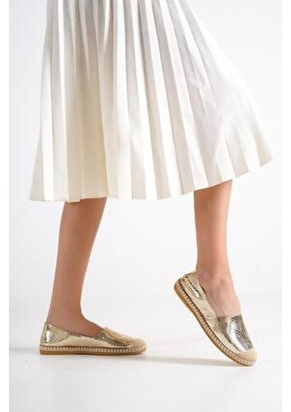 Kadın Espadril Düz Topuk Suni Deri ve PVC Taban ile Şık Tasarım
