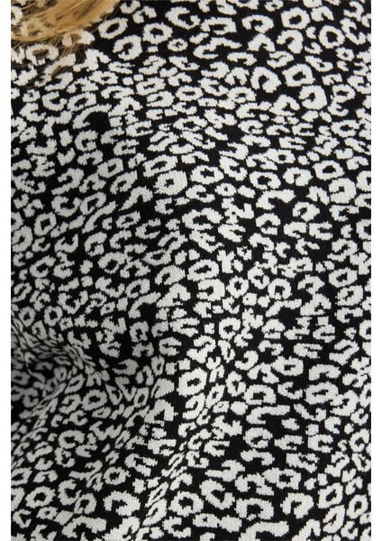 Simli Benek Desenli Triko fırsatları