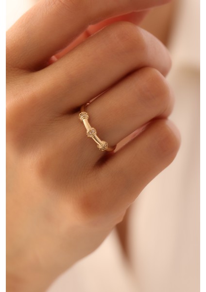 14 Ayar Altın Taş Detaylı Kemik Yüzük