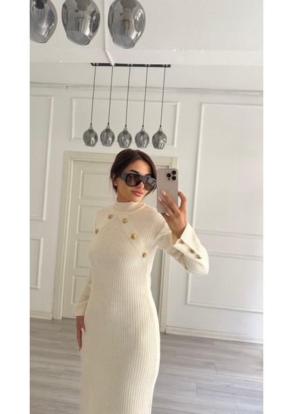 Ekru Gold Düğmeli Triko Elbise fırsatları