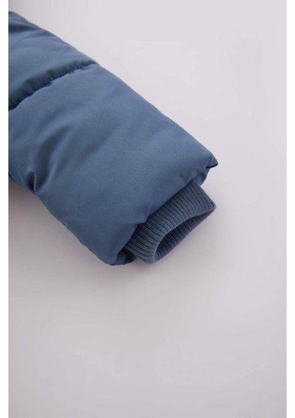 Erkek Bebek Kapüşonlu Polar Astarlı Şişme Mont