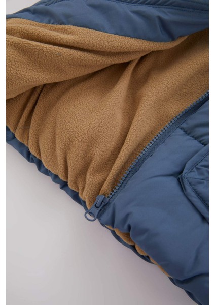 Erkek Bebek Kapüşonlu Polar Astarlı Şişme Mont