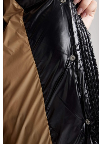 Su İtici Puffer Uzun Şişme Mont Parka Parlak Kumaş Fermuar Çıtçıt Kapamalı Cepli A9947AX23WN